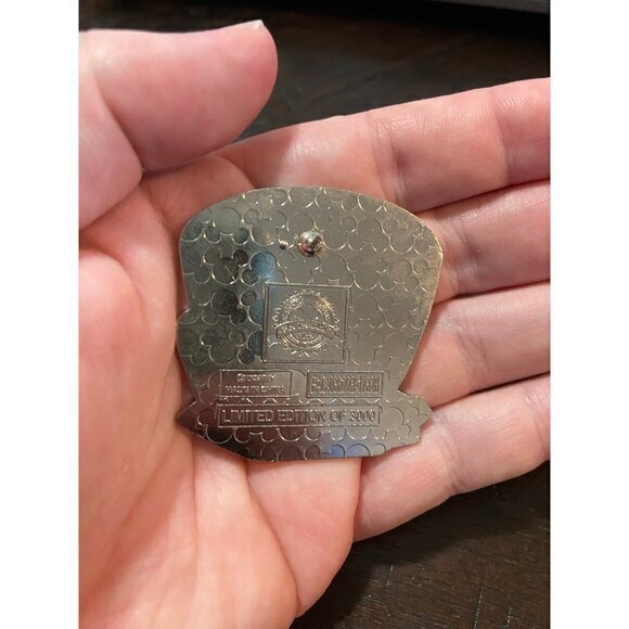 Disney Aladdin Latte with Character Genie Coffee Mug Metal Trading Pin - Picture 5 of 7